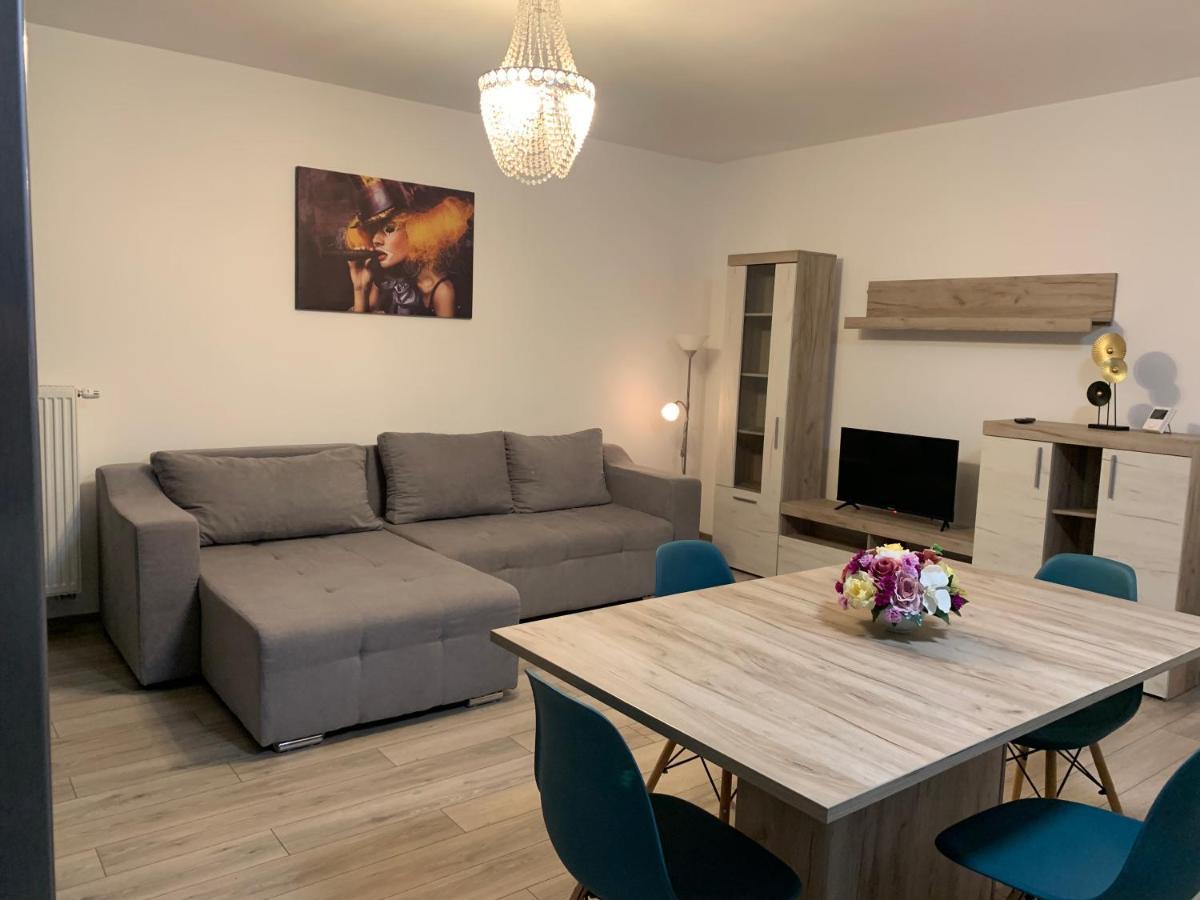 Apartament Sara Targu Mures Exterior foto